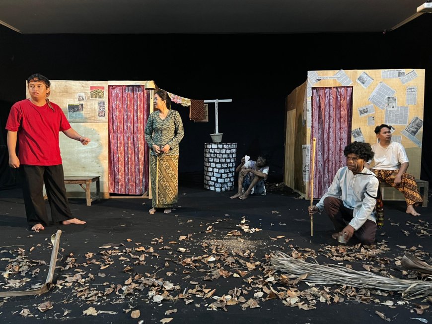 Teater Candrawama PBSI UPGRIS Hidupkan Naskah Malam Jahanam di Panggung SMA N 1 Mranggen