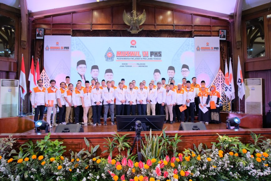 Usung Filosofi "Nguwongne Wong" untuk Perkuat Pelayanan Publik, DPW PKS Jateng Kukuhkan Pengurus Baru