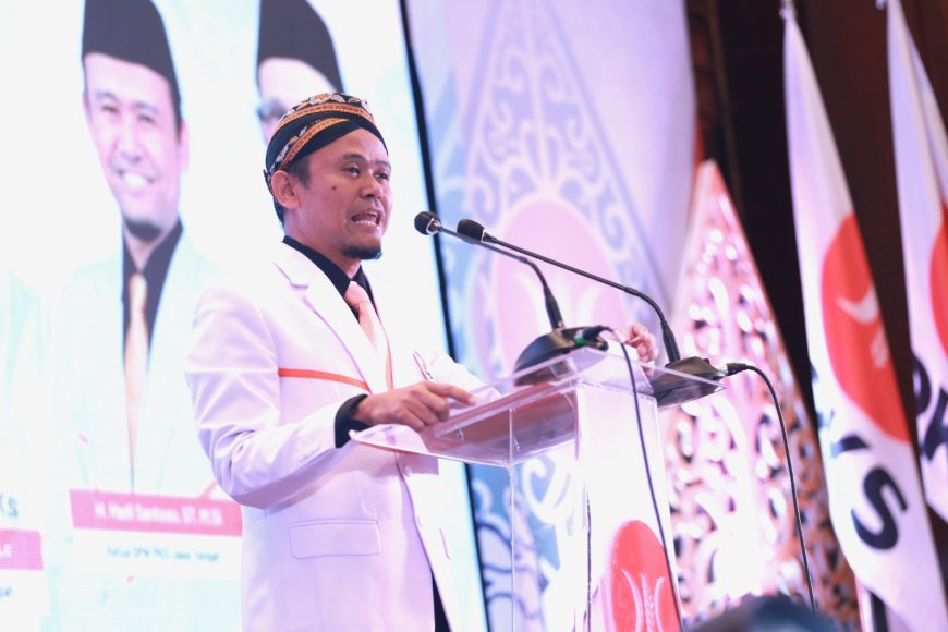 Usung Filosofi "Nguwongne Wong" untuk Perkuat Pelayanan Publik, DPW PKS Jateng Kukuhkan Pengurus Baru