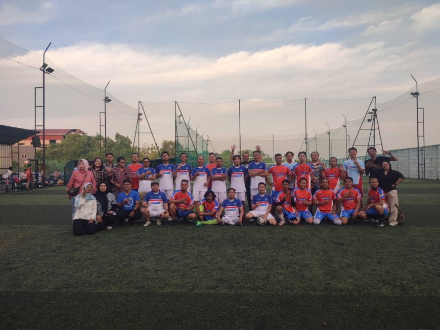 Seru! Pertamina Patra Niaga RJBT dan Jurnalis FC Gelar Laga Persahabatan Fun Mini Soccer 