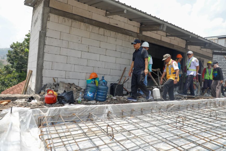 Cek Pekerjaan Jalan Weleri–Patean Senilai Rp13 Miliar, Gubernur Ahmad Luthfi Tegaskan Peran Vital Infrastruktur