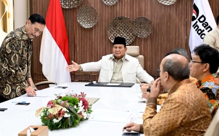 Presiden Prabowo Bahas Dampak Konflik Timur Tengah terhadap Ekonomi Global bersama DEN dan Sejumlah Menteri