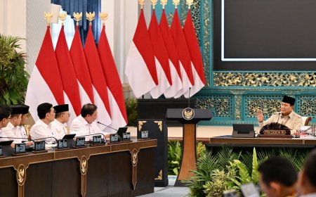 Presiden Prabowo Terima Laporan Kondisi Ekonomi Nasional, Pemerintah Pastikan Stabil di Tengah Dinamika Global