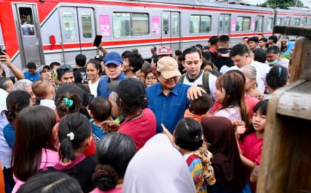 Kunjungan Mendadak Presiden Prabowo di Senen, Tangis Haru dan Harapan Warga Pecah di Bantaran Rel
