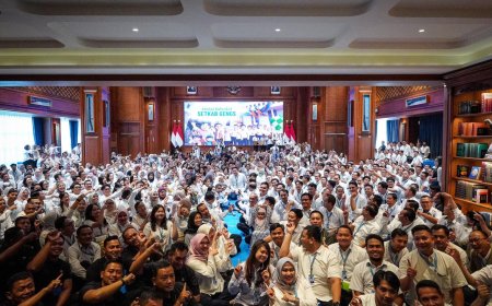 Halalbihalal dengan Keluarga Besar Sekretariat Kabinet, Seskab Teddy: Jaga Silaturahmi dan Perkuat Kekeluargaan