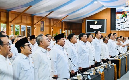 Rapat Kerja Pemerintah, Presiden Prabowo Tegaskan Indonesia Tetap Solid di Tengah Dinamika Global