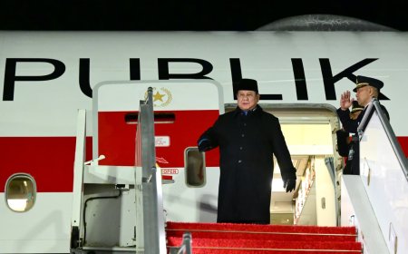 Seskab Teddy: Presiden Prabowo Tiba di Paris Usai Pertemuan Intensif 5 Jam dengan Presiden Putin di Kremlin