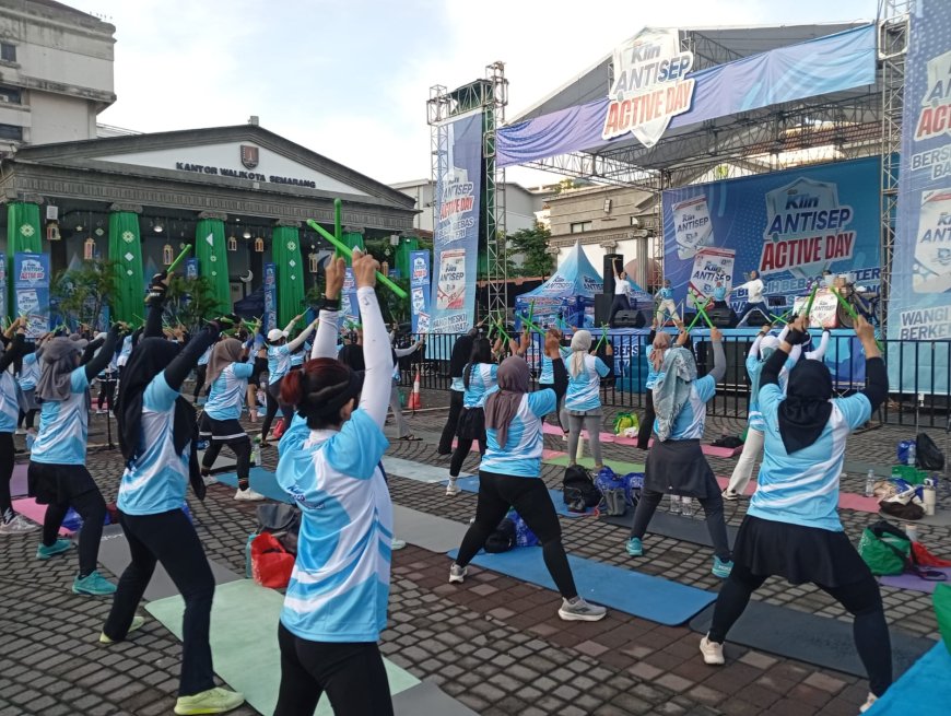 Seru! SoKlin Antisep Ajak Ribuan Warga Semarang Hidup Sehat dan Aktif pada Peringatan Hari Kesehatan Dunia