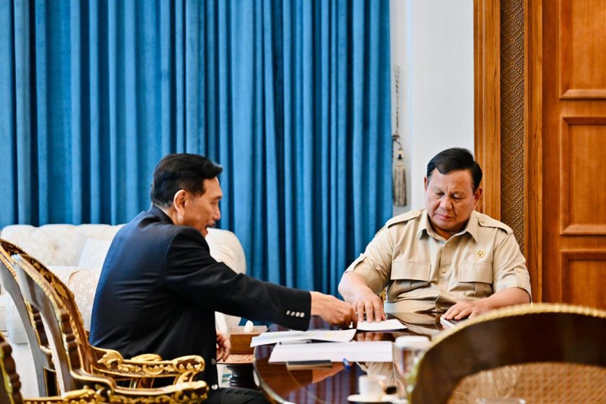 Seskab Teddy: Presiden Prabowo Terima Ketua DEN, Bahas Ketahanan Ekonomi Nasional dan Strategi Antisipasi Global