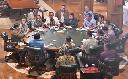 Ratas di Hambalang, Presiden Prabowo Bahas Aspirasi Pekerja hingga Peran Kampus untuk Bangun Daerah