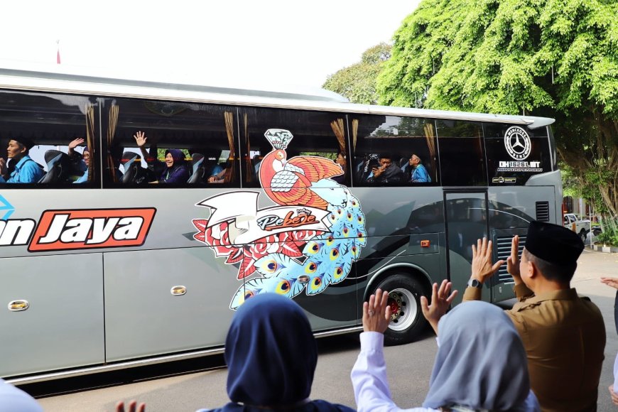 Bupati Kudus Lepas Jemaah Haji Kabupaten Kudus, Titip Doa untuk Kudus