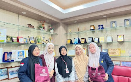 Kolaborasi Guru Tailan dan Mahasiswa UPGRIS