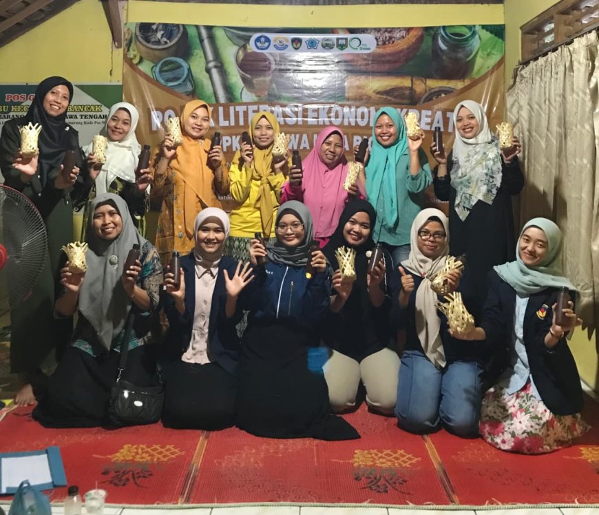 PPK Ormawa Himpunan Mahasiswa Pendidikan Biologi UPGRIS Gelar Pelatihan Diversifikasi Produk Sari Asem dan Besek Ikan di Desa Lembu Kabupaten Semarang