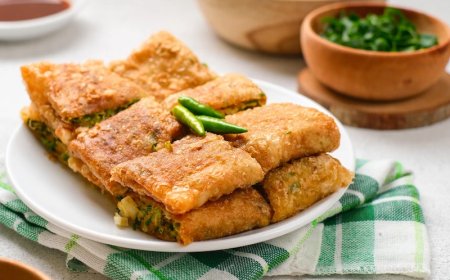 Resep Martabak Telur Rumahan yang Gurih dan Renyah