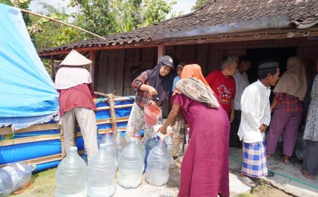 Tangani Kekeringan, Pemkab Sragen Salurkan Bantuan Air Bersih ke Desa Bagor
