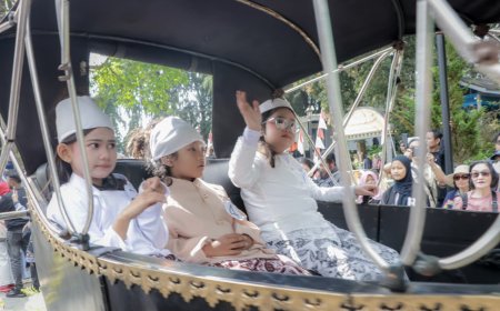 Minta Sepeda Listrik, Malayeka Jalani Ruwatan Rambut Gimbal